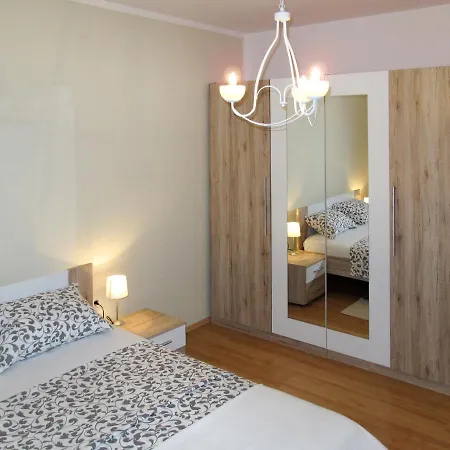 Holiday Home Milena - Mvn254 Feriehus *